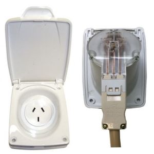 CMS White IP44 10 Amp Double Pole/Auto-Switch Power Outlet